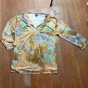 UNITI STRETCH Pull-Over Top